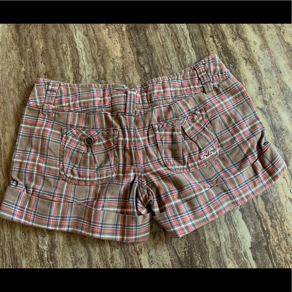 HOLLISTER WOVEN PLAD PLEATED BUTTON BACK SHORTS 0 - Picture 2 of 6